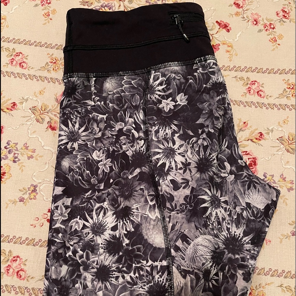 Lululemon Floral Crop Leggings